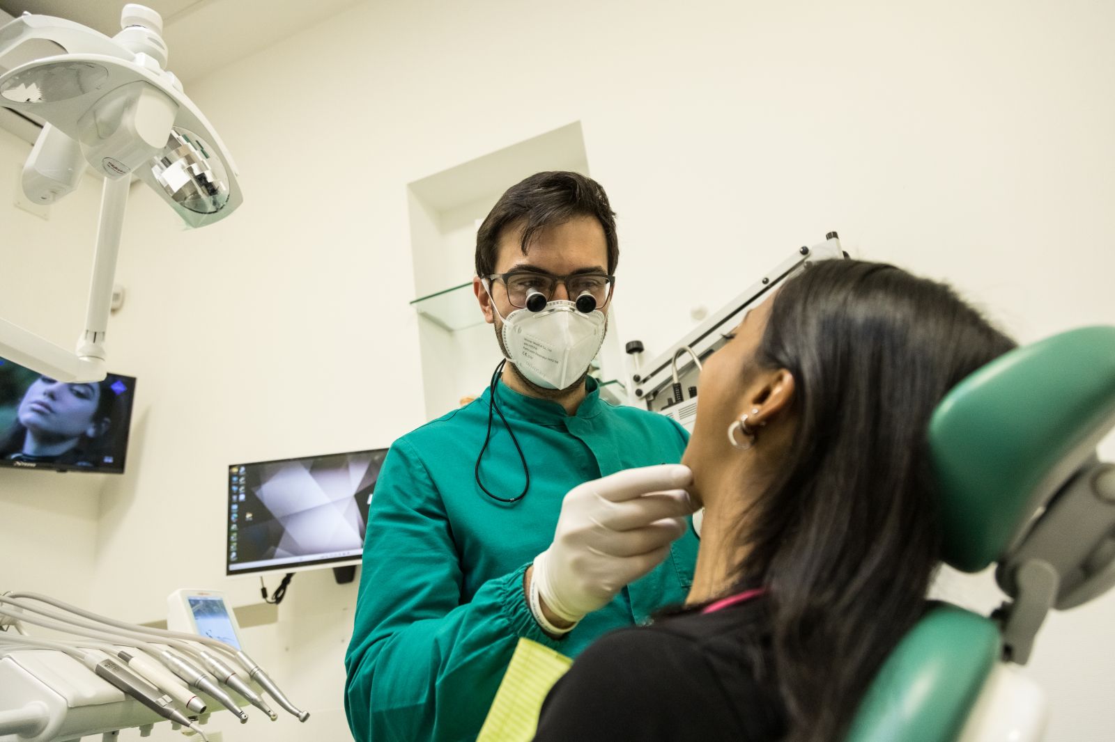 Chirurgia dentale e post operatorio: il dentista della Dental Family Bari risponde.